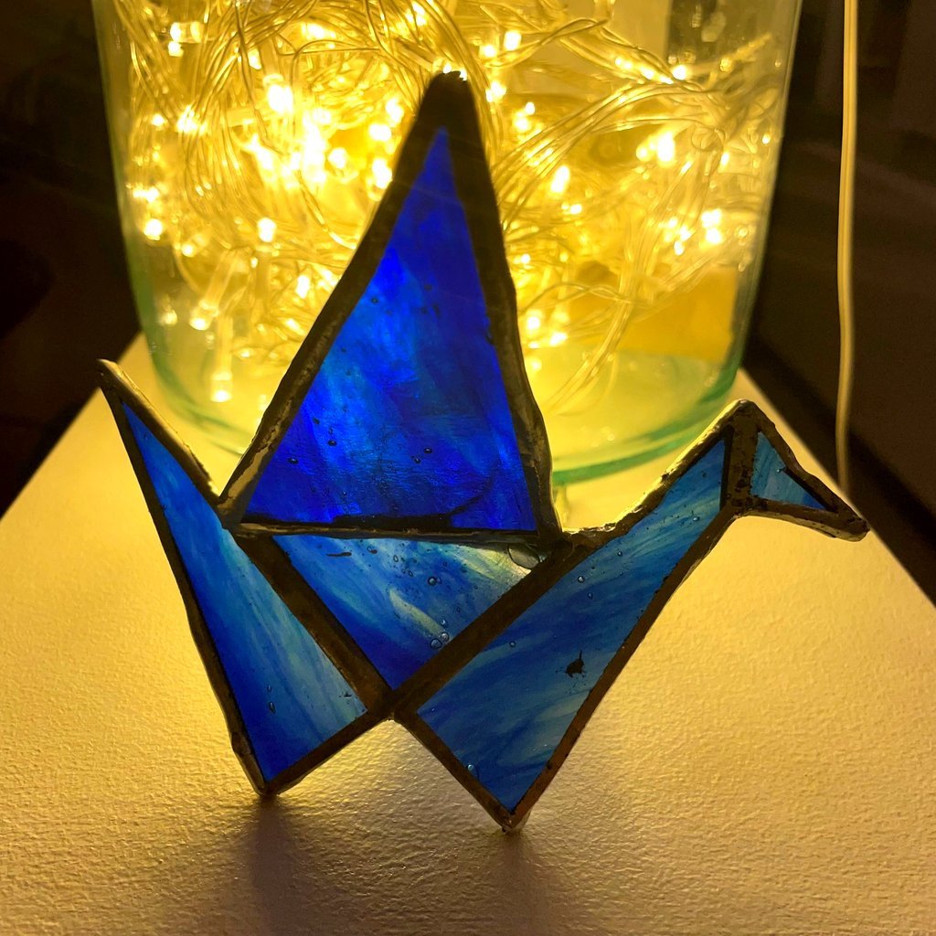 Glas-in-lood zonnevanger: Kraanvogel - oplage van 1000 unieke exemplaren² - 56472.jpeg Glas-in-lood zonnevanger: Kraanvogel - oplage van 1000 unieke exemplaren²