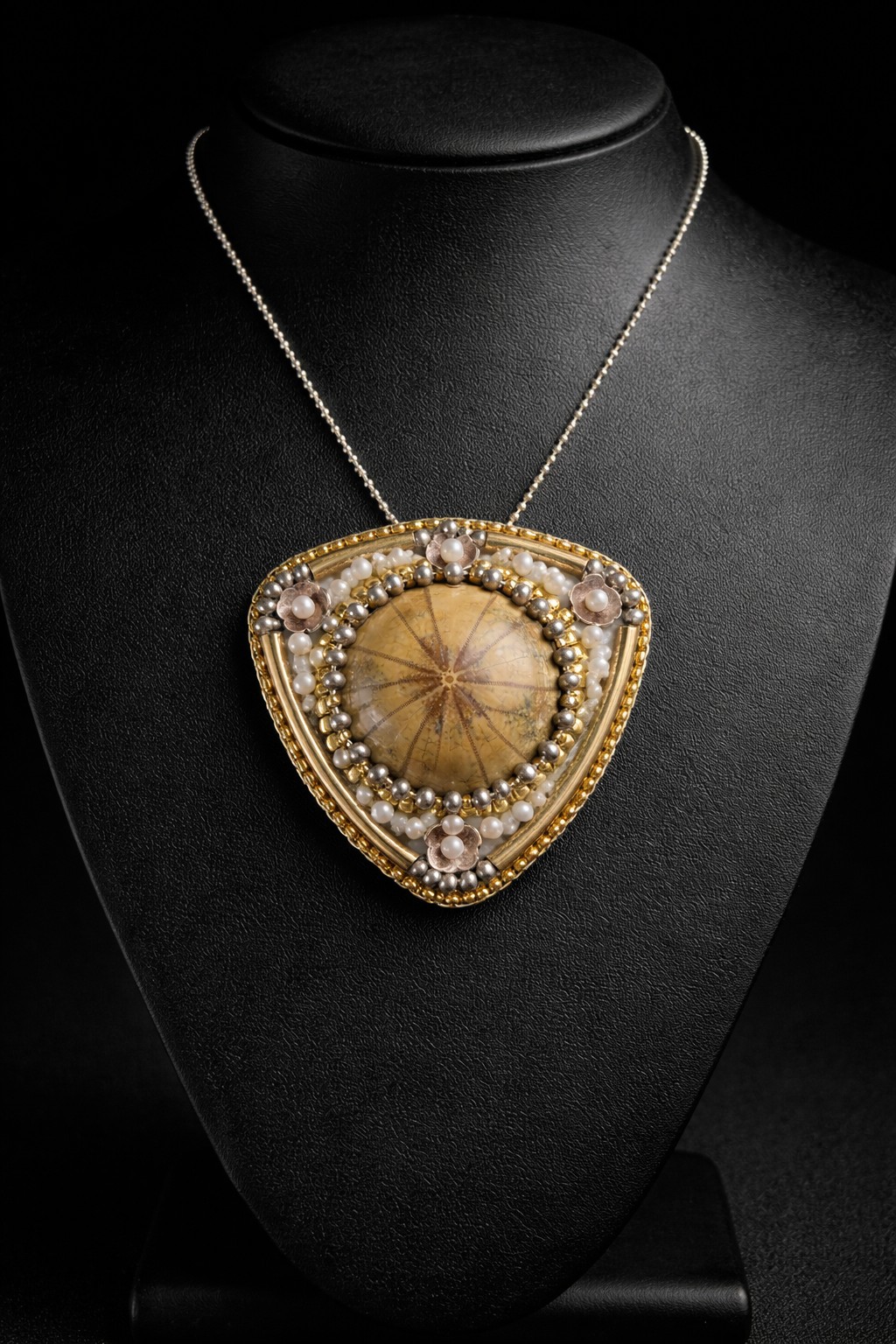 Aards & Tijdloos, Echinoid Fossiel Statement Ketting