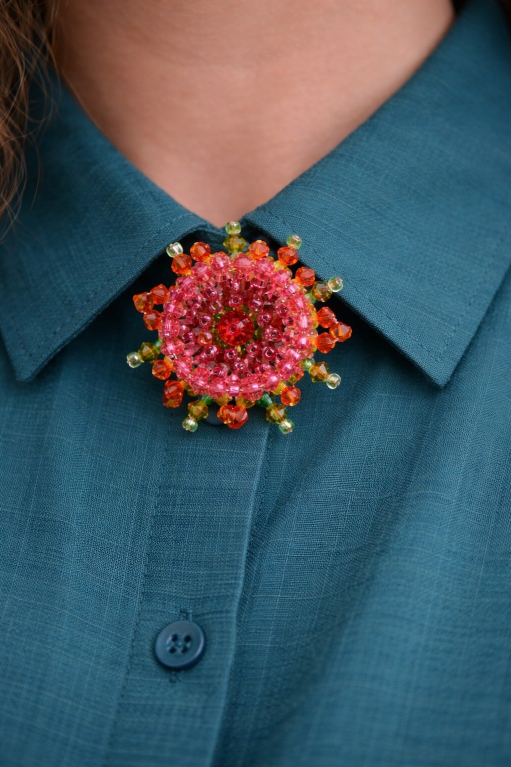 Uitbundig & Exotisch, handgemaakte passiebloem broche met Swarovski k… - 122682 Uitbundig & Exotisch, handgemaakte passiebloem broche met Swarovski kristal