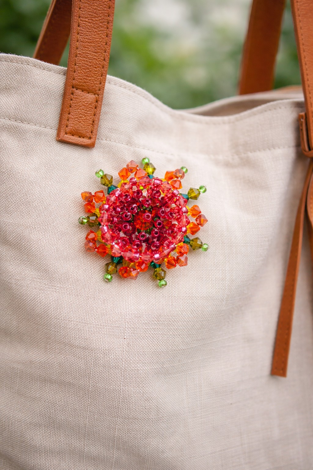 Uitbundig & Exotisch, handgemaakte passiebloem broche met Swarovski k… - 122683 Uitbundig & Exotisch, handgemaakte passiebloem broche met Swarovski kristal