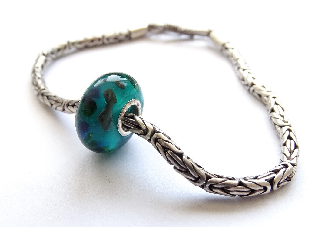 Handgemaakte turquoise Pandora-stijl bedel van lampwork glas met ster… - 146155 Handgemaakte turquoise Pandora-stijl bedel van lampwork glas met sterling zilveren kern