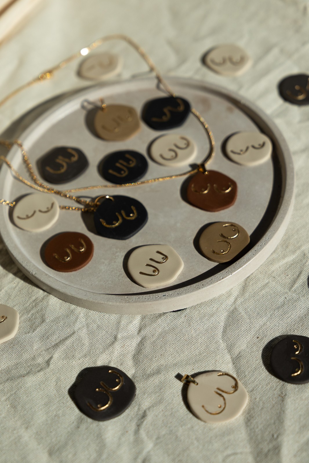 Hanger | Soft power boob pendant - 71375.jpeg Hanger | Soft power boob pendant