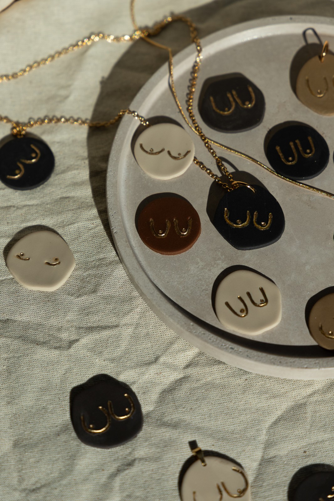 Hanger | Soft power boob pendant - 71376.jpeg Hanger | Soft power boob pendant