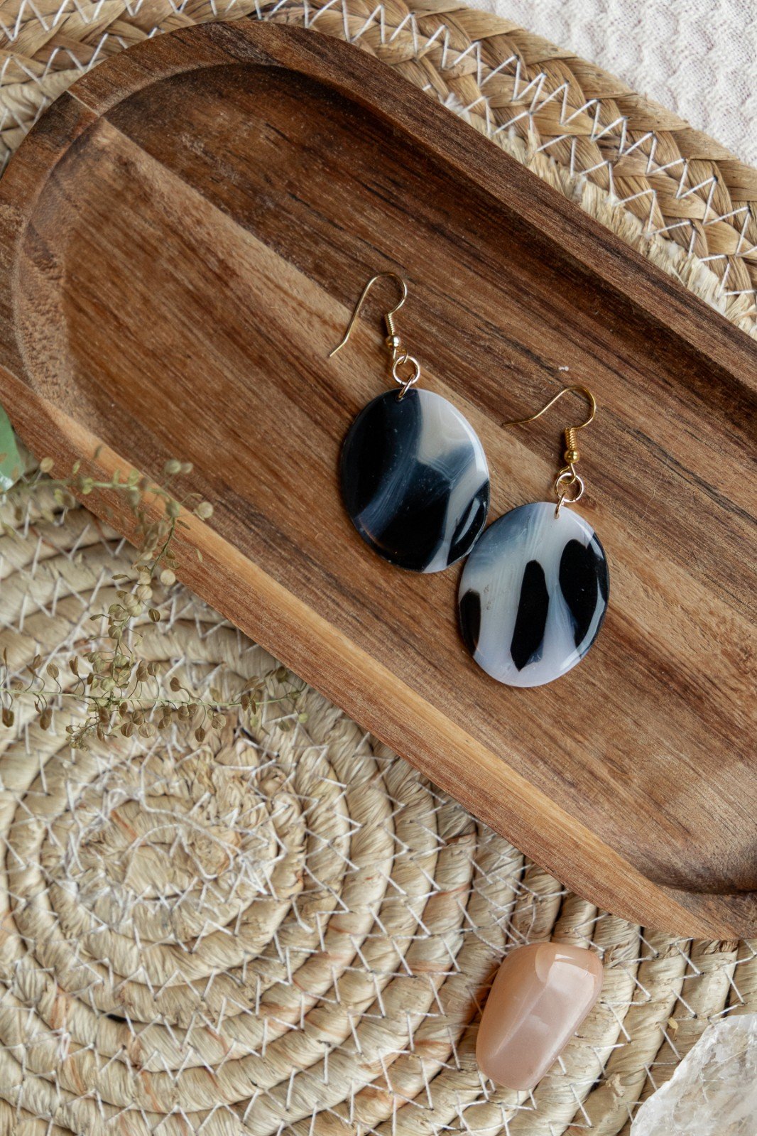 Oorbellen | Lola Tortoise BW - 81601 Oorbellen | Lola Tortoise BW