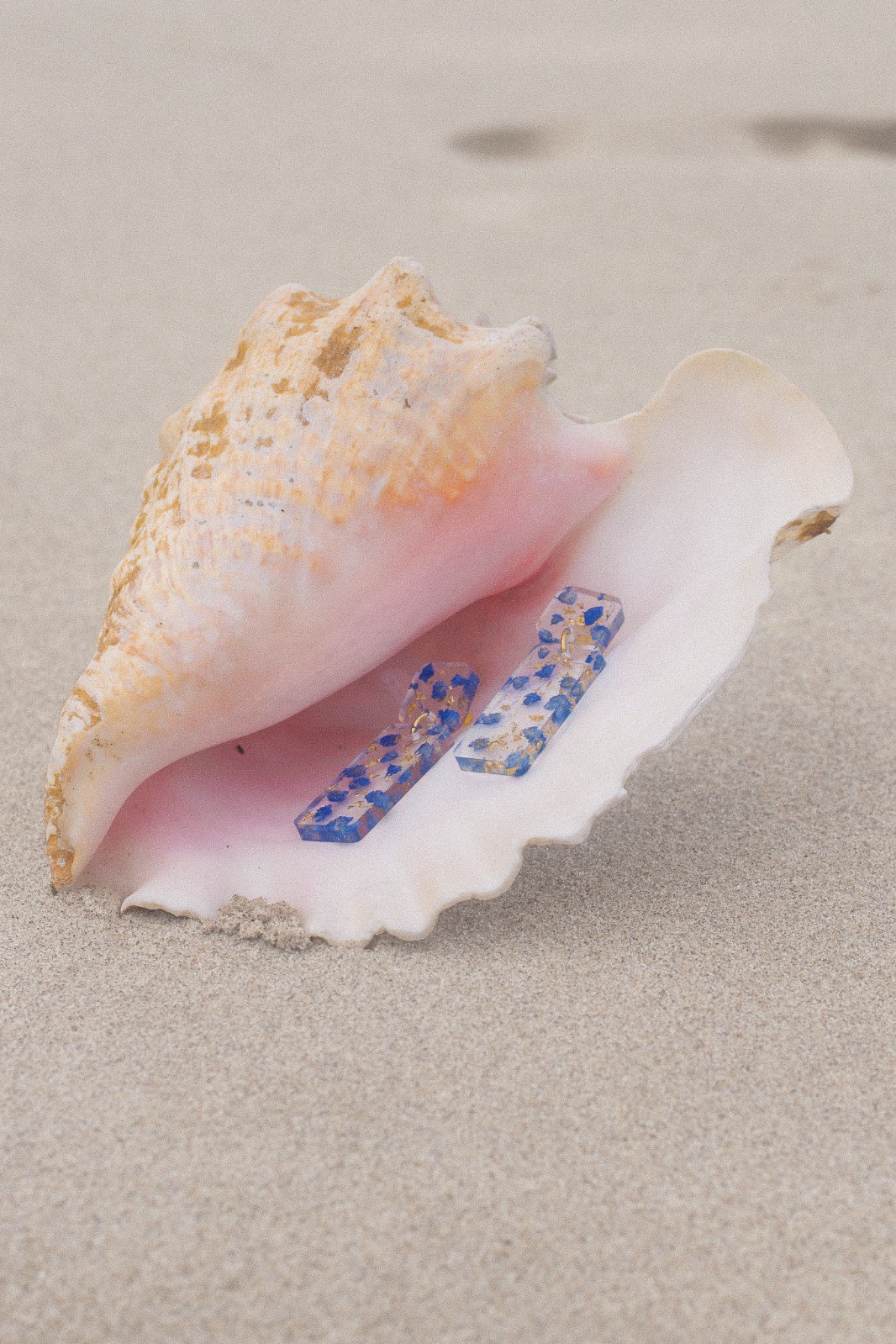 Rechthoekige Statement Oorbellen met Echte Bloemen uit Den Haag (The … - 91731 Rechthoekige Statement Oorbellen met Echte Bloemen uit Den Haag (The Tide)