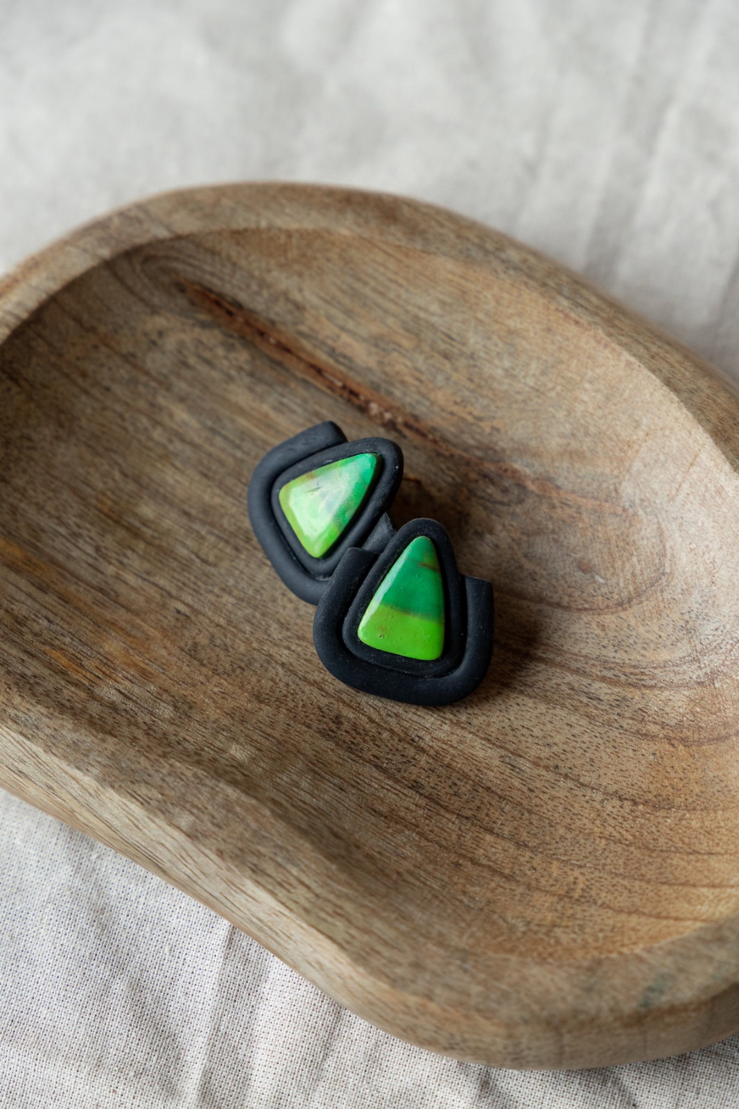 Oorbellen | Emerald Night groen driehoek