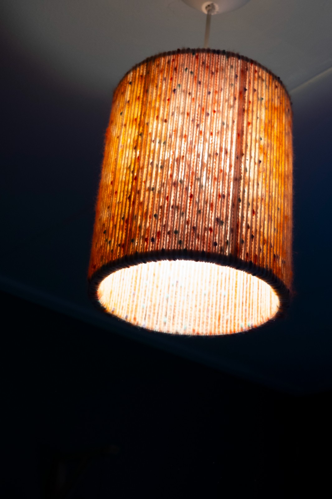 Handgemaakte garen lampenkap | Gewikkelde yarn lampshade | Hanglamp k… - 119377 Handgemaakte garen lampenkap | Gewikkelde yarn lampshade | Hanglamp kap