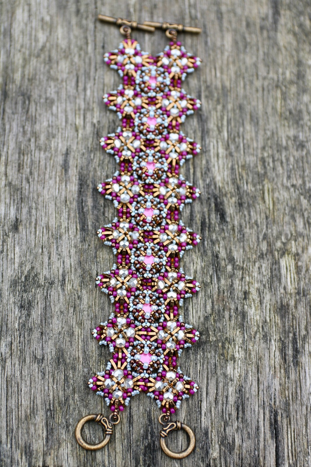Byzantine multi een byzantijnse kralenarmband in roze amethyst & donker brons