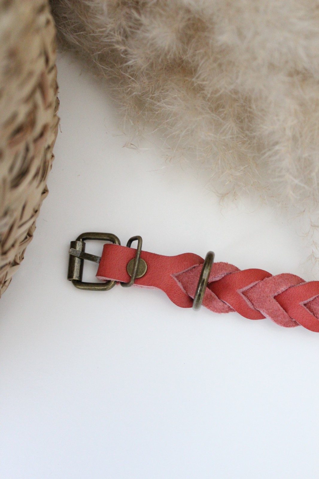 Koraal Vetleer Halsband | Robuuste vlecht | Maat XS 23-27 cm - 130250 Koraal Vetleer Halsband | Robuuste vlecht | Maat XS 23-27 cm