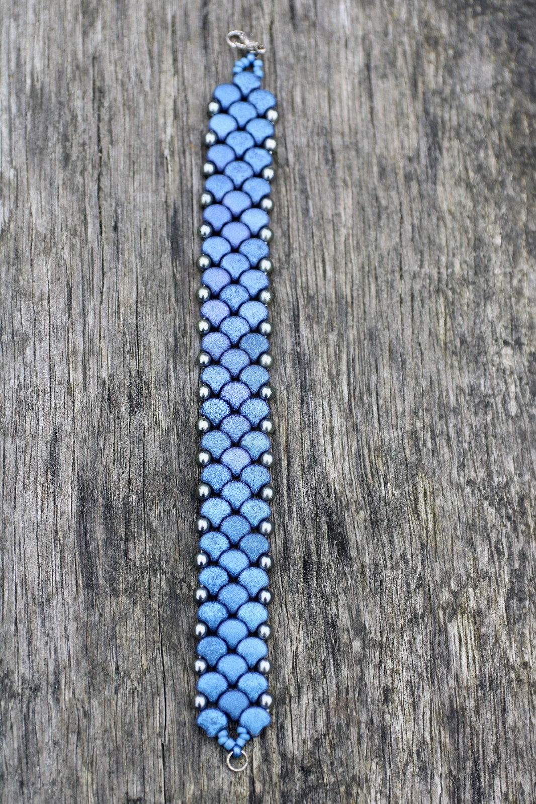 Handgemaakte kralenarmband 'Snake Skin Blue' — Ginko kralen, 19 cm - 132211 Handgemaakte kralenarmband 'Snake Skin Blue' — Ginko kralen, 19 cm