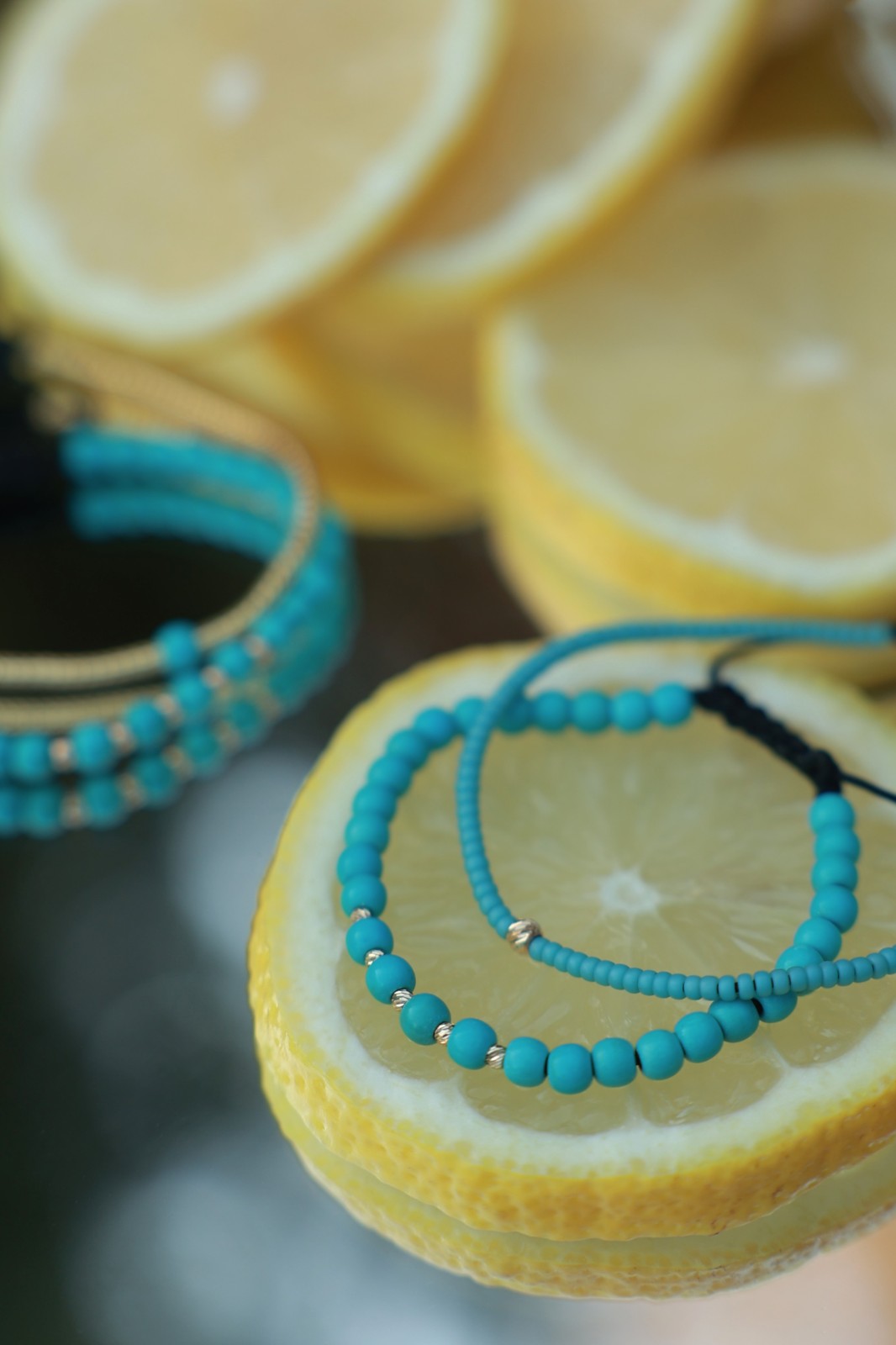 Turkoois armband met 14 karaat geelgouden kralen - 54695.jpeg Turkoois armband met 14 karaat geelgouden kralen