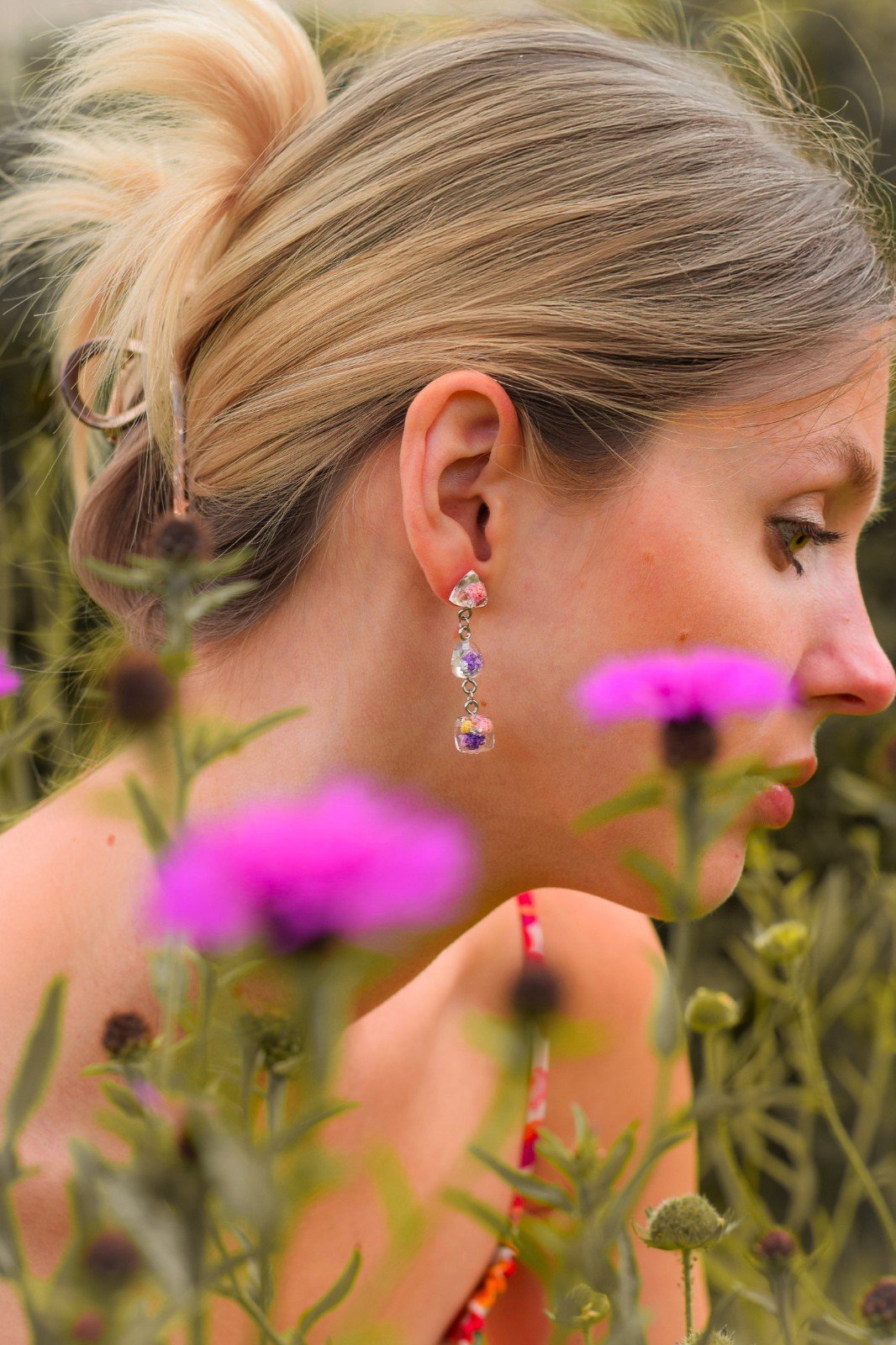 Juweeldruppel Oorbellen met Echte Bloemen uit Den Haag - 91359 Juweeldruppel Oorbellen met Echte Bloemen uit Den Haag (Jardin d'Été)