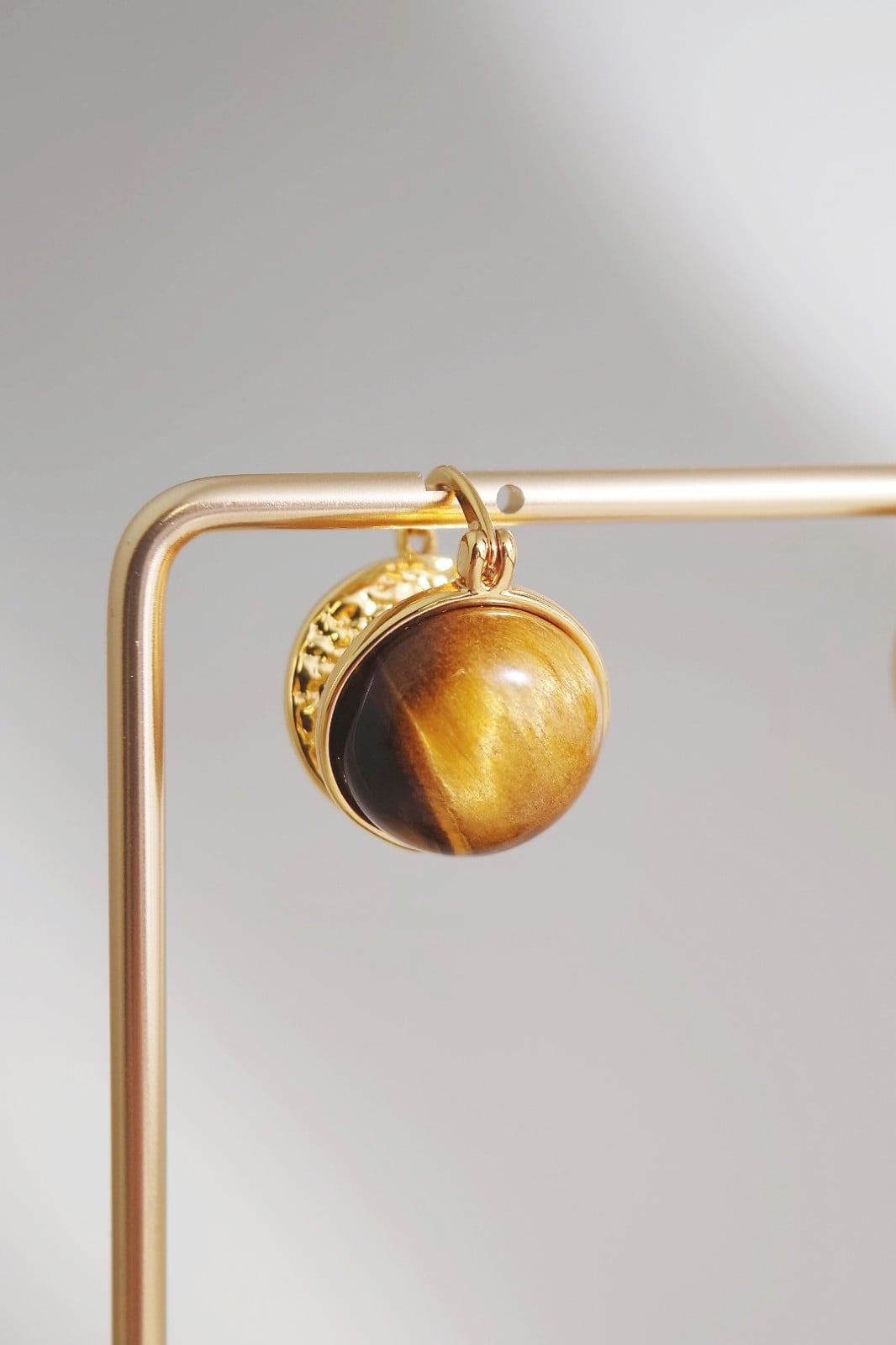 18K Vergulde Oorbellen met Natuurlijke Tijgeroog