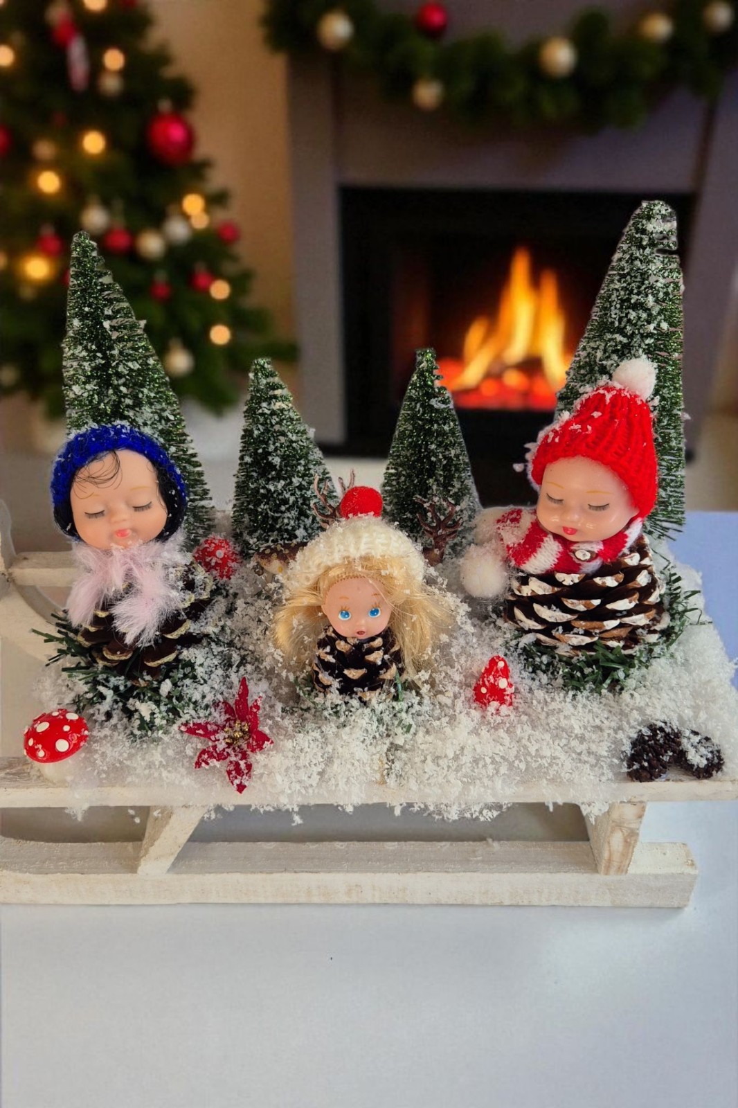 Winterelfjes op de Slee – Handgemaakt Kersttafereel met Verlichting - 153424 Winterelfjes op de Slee – Handgemaakt Kersttafereel met Verlichting