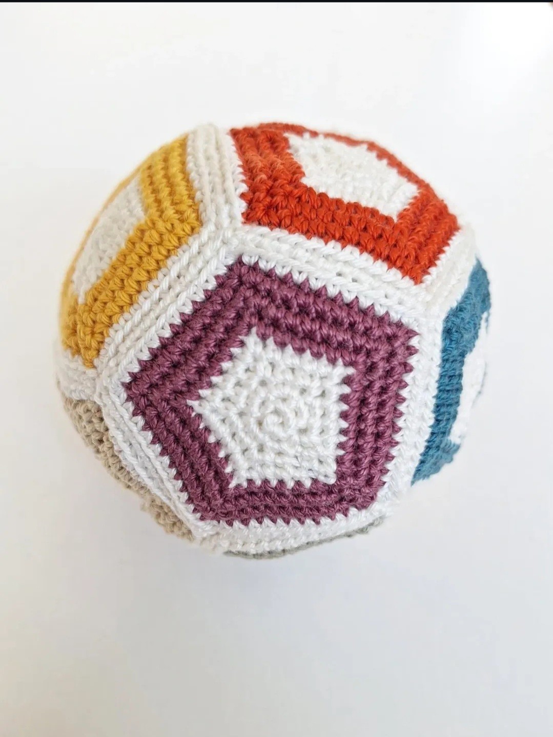 Gehaakte baby bal - 96172 Gehaakte baby bal