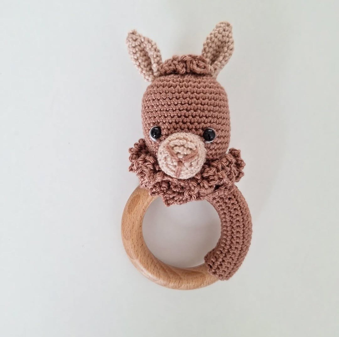 Gehaakte alpaca rammelaar - 96275 Gehaakte alpaca rammelaar