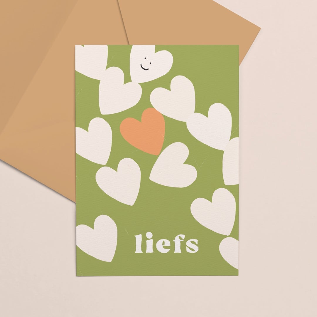 Gekleurde kaart Liefs hartjes
