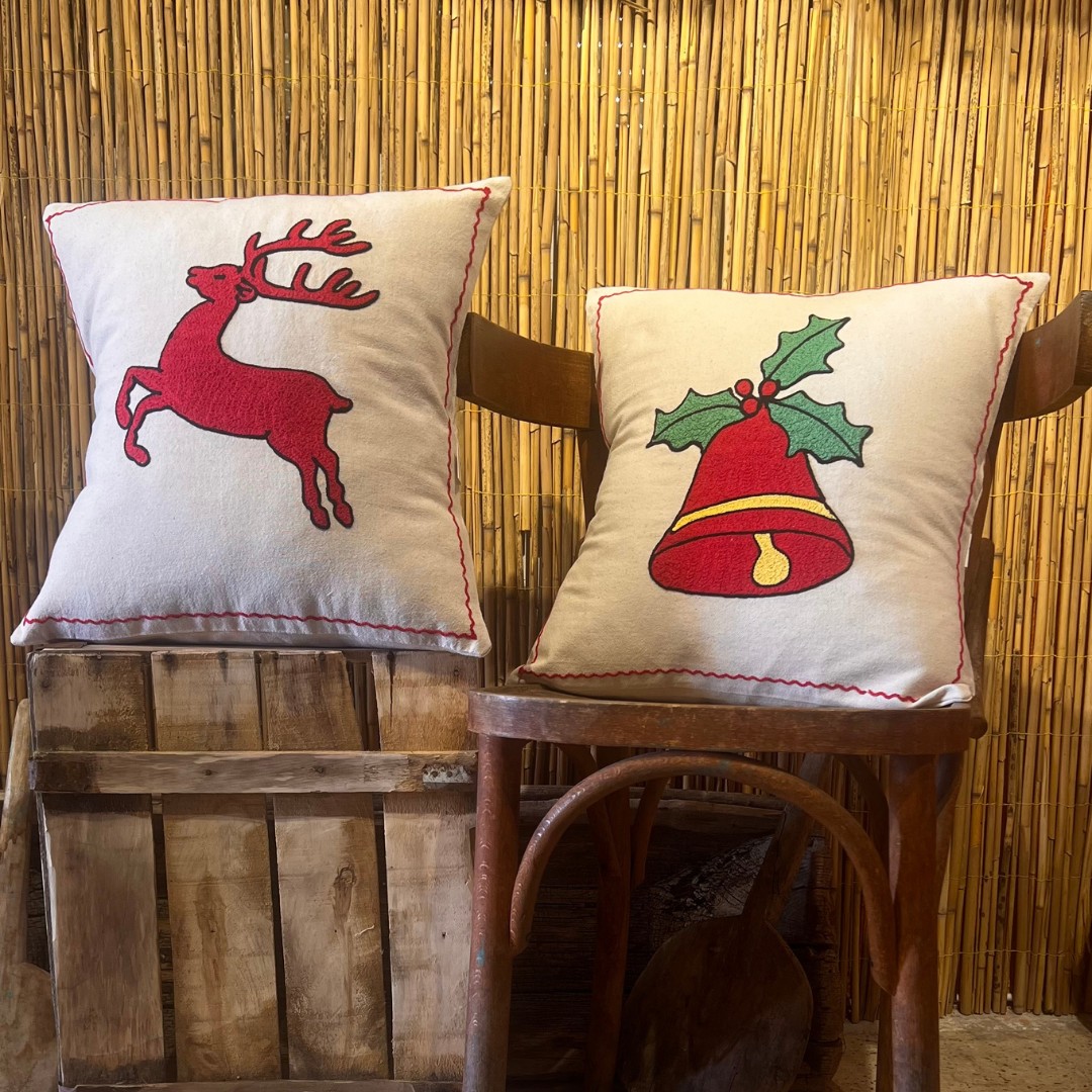 Kerst Thema Geëmbroideerde Kussenslopen met Vezelvulling – 100% Katoen