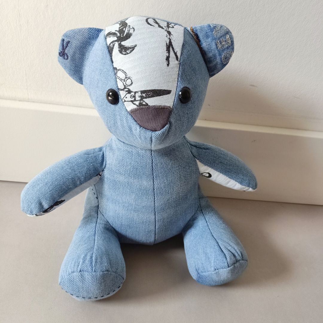 Herinneringsbeer van dierbare kleding