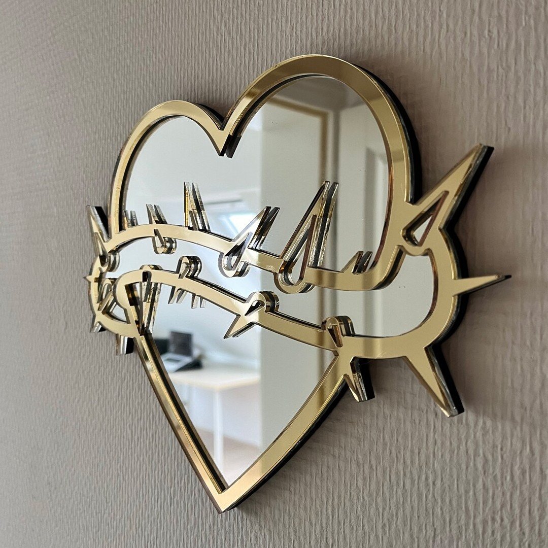 Hartspiegel met doornen Tattoo Art gouden acryl muurdecoratie - 96144 Hartspiegel met doornen Tattoo Art gouden acryl muurdecoratie