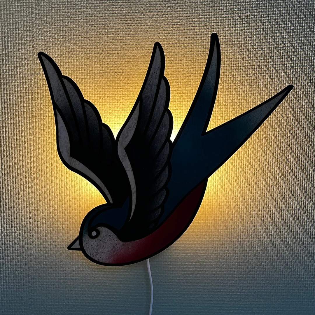 Zwaluw Vogel Lamp Handgemaakte Tattoo Art Wandlamp Uniek Houten Lamp - 96154 Zwaluw Vogel Lamp Handgemaakte Tattoo Art Wandlamp Uniek Houten Lamp