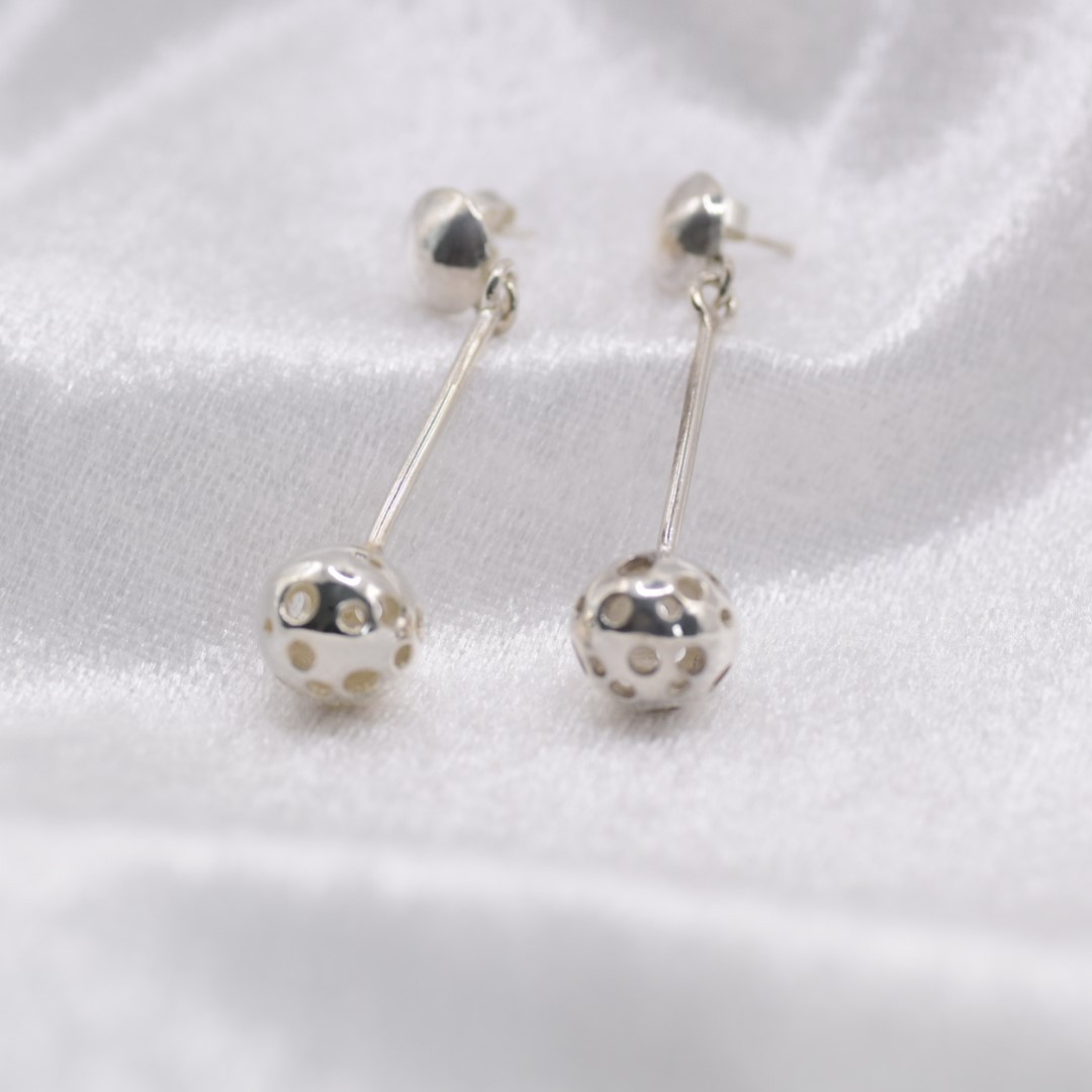Speelse zilveren oorbellen – unieke eyecatcher - 106592 Speelse zilveren oorbellen – unieke eyecatcher