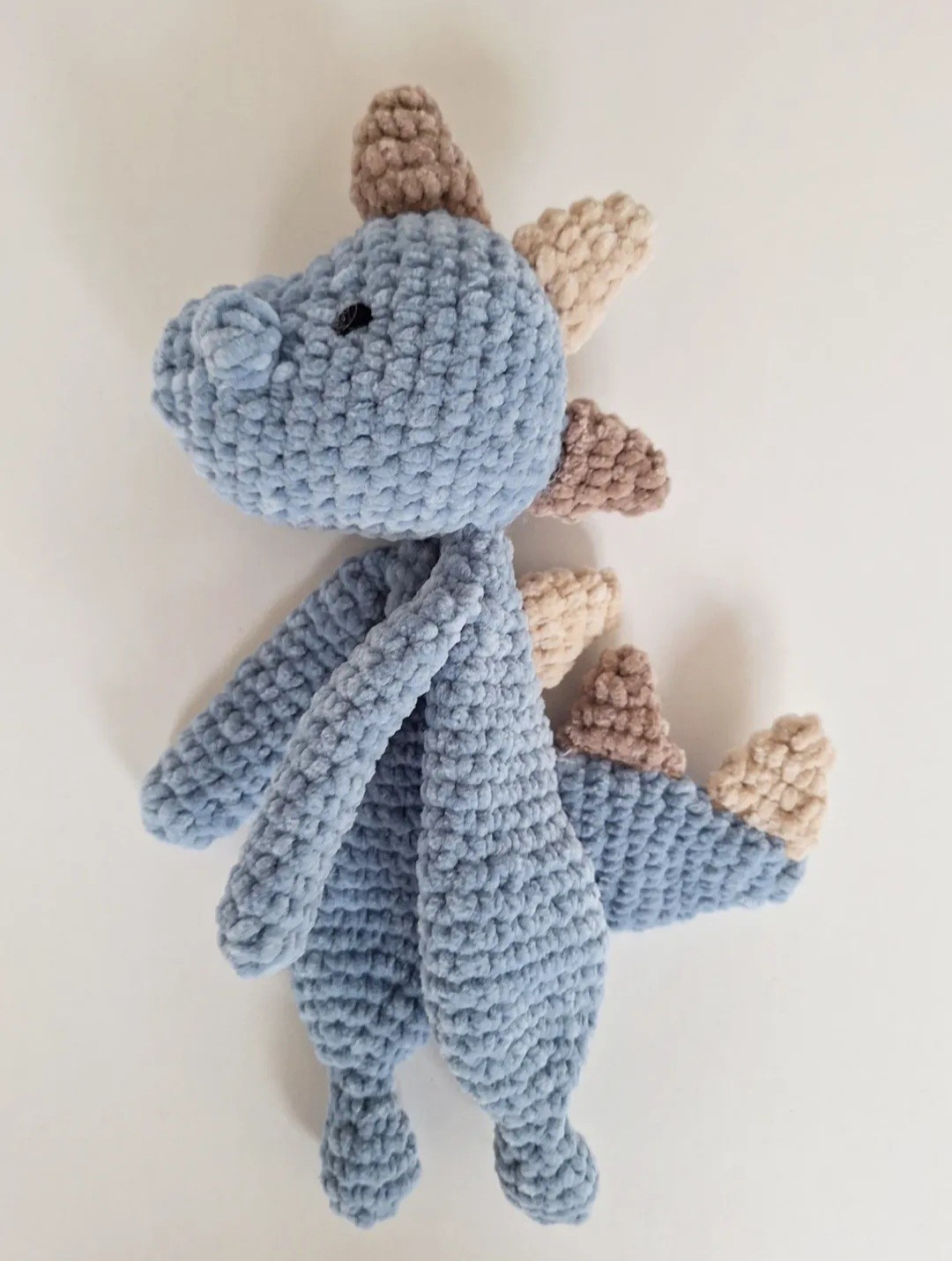 Gehaakt dino knuffeldoekje - 95391 Gehaakt dino knuffeldoekje