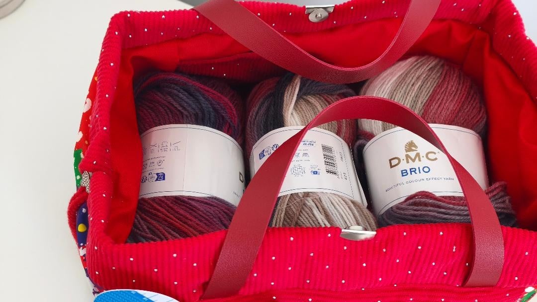 Projecttas – Handgemaakte breitas - haaktas rood met veel kleuren en ruimte