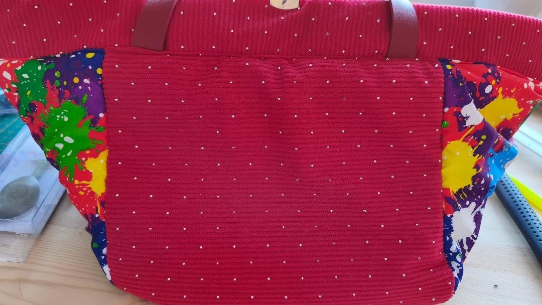 Projecttas – Handgemaakte breitas - haaktas rood met veel kleuren en ruimte