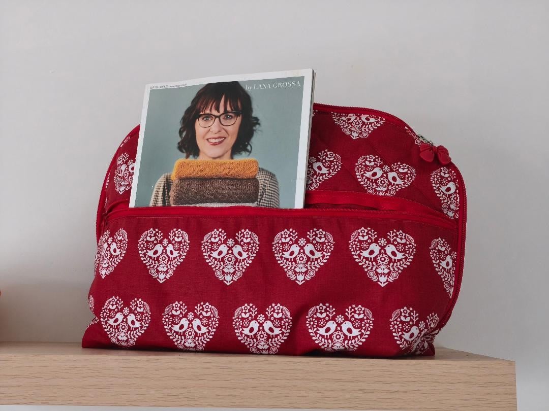 Handgemaakte brei- en haaktas – rood met fijne bloemen - 124074 Handgemaakte brei- en haaktas – rood met fijne bloemen