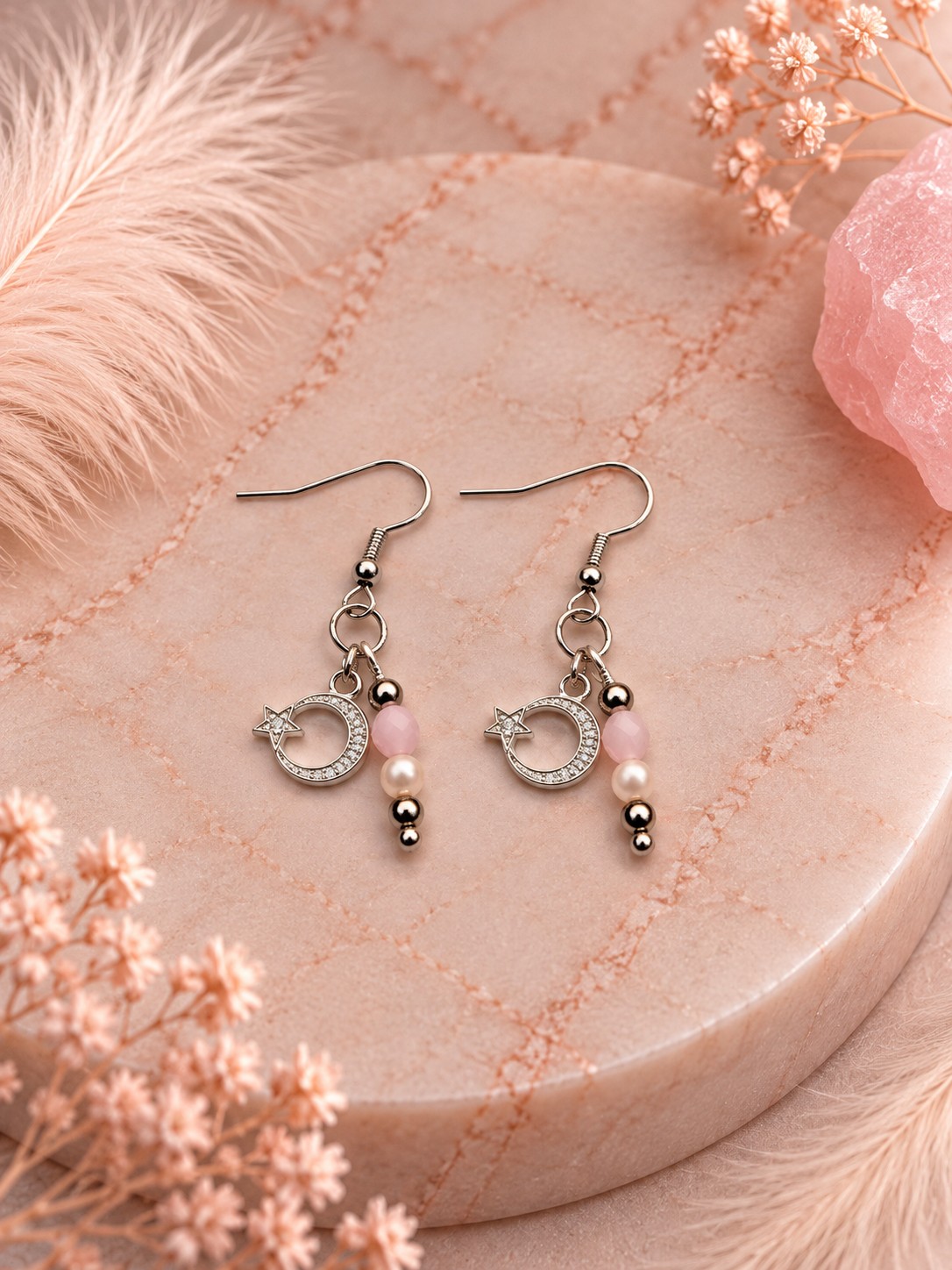 Blush Pearl oorbellen met haakjes – Glasparels & facetkralen - 152232 Blush Pearl oorbellen met haakjes – Glasparels & facetkralen