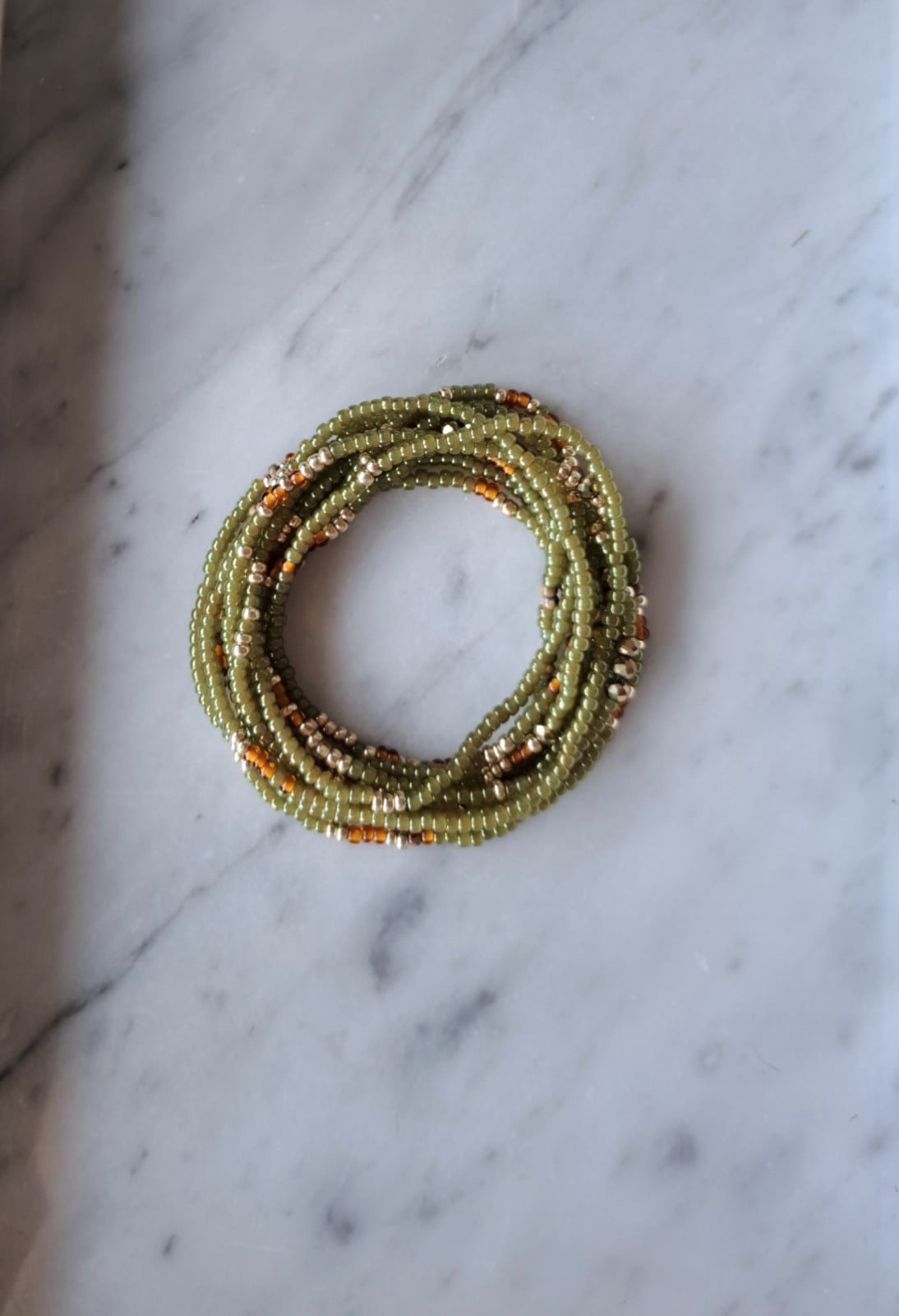 Ibizastyle wikkelarmband met goudaccenten Light Sage
