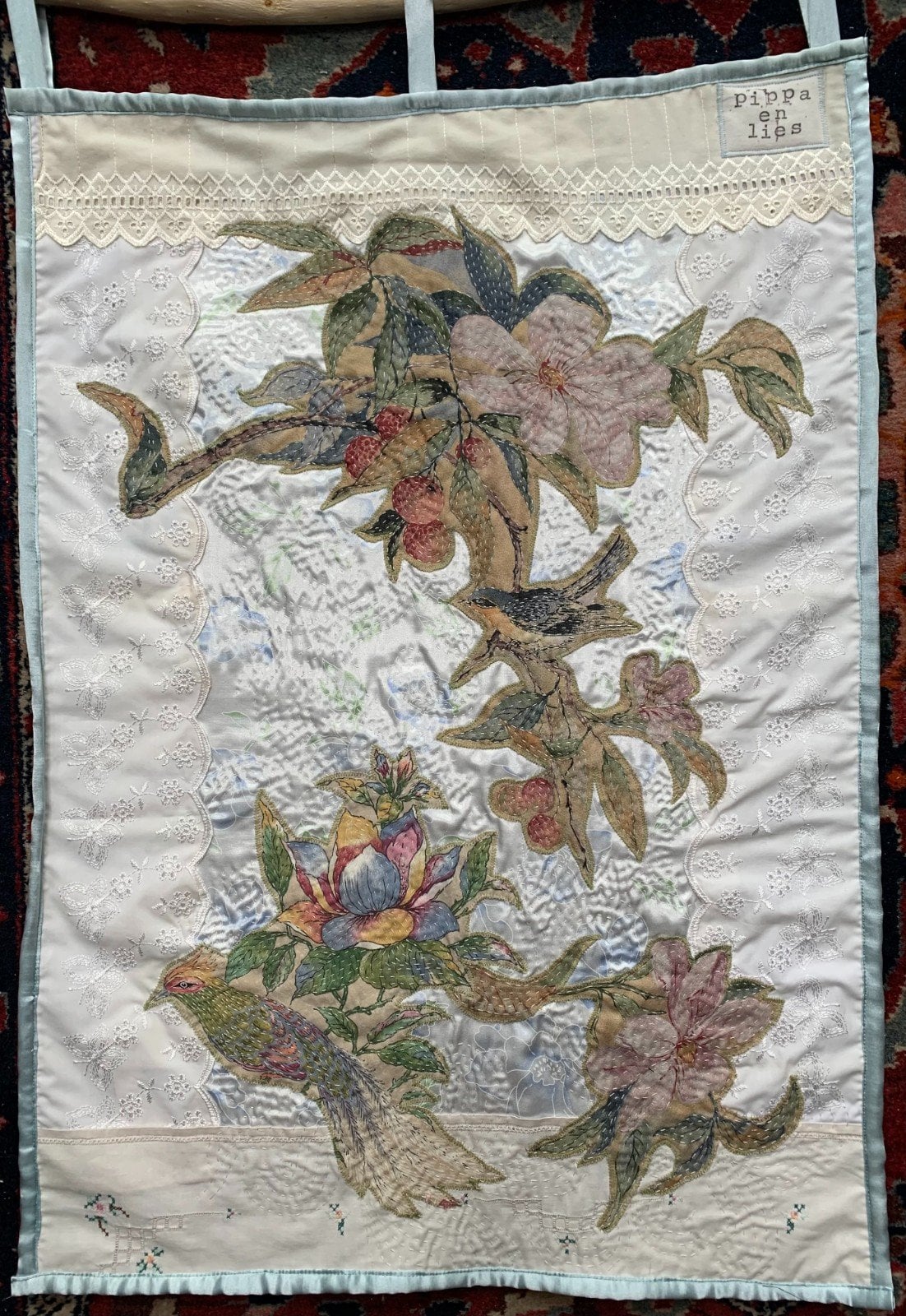 Mooi wandkleed met vintage vogel stof