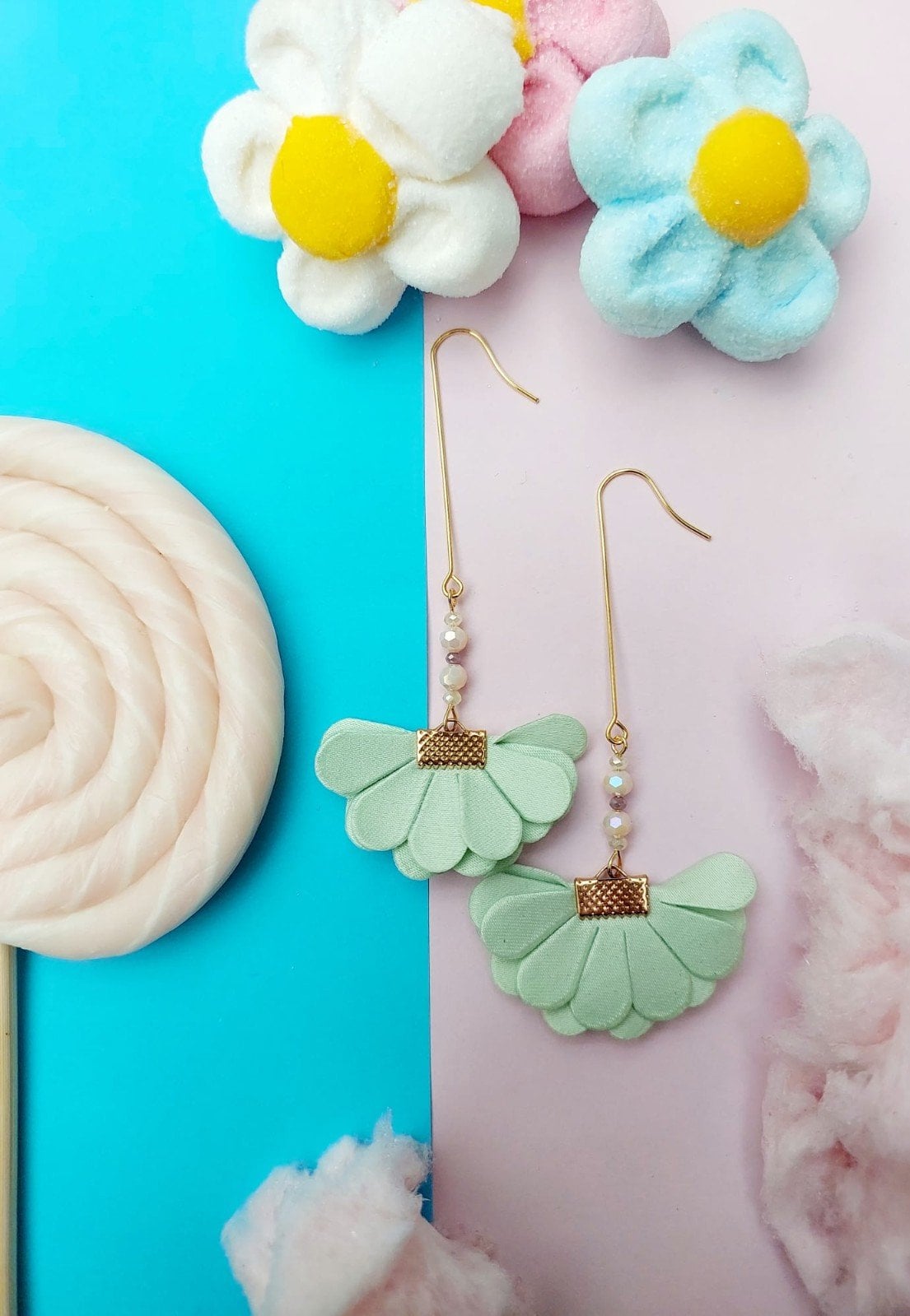 Daisy bloemblaadje oorbellen - pastel groen