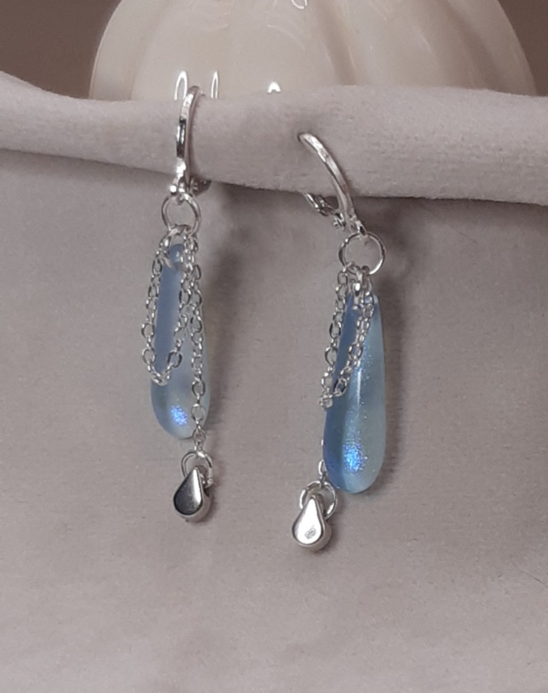 Punky Ice: Lichtblauwe en zilver mix, handgemaakte oorbellen - 101169 Punky Ice: Lichtblauwe en zilver mix, handgemaakte oorbellen