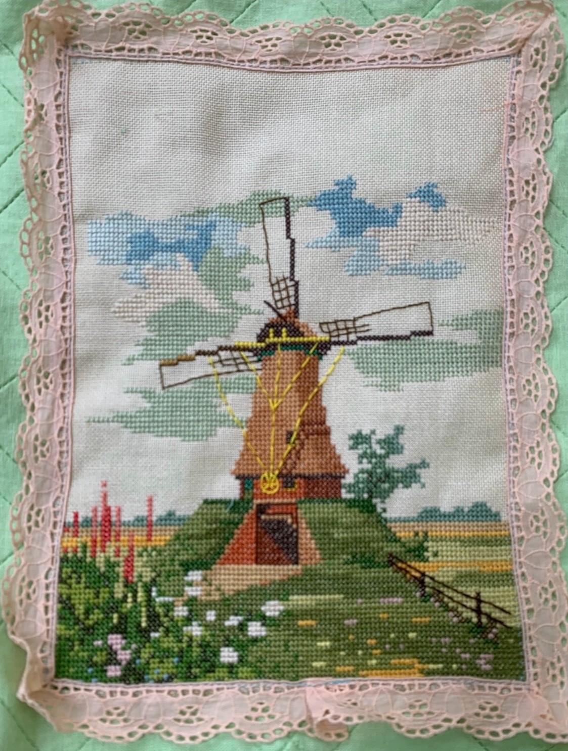 Groene Totebag van vintage stoffen en geborduurde molen - 135981 Groene Totebag van vintage stoffen en geborduurde molen