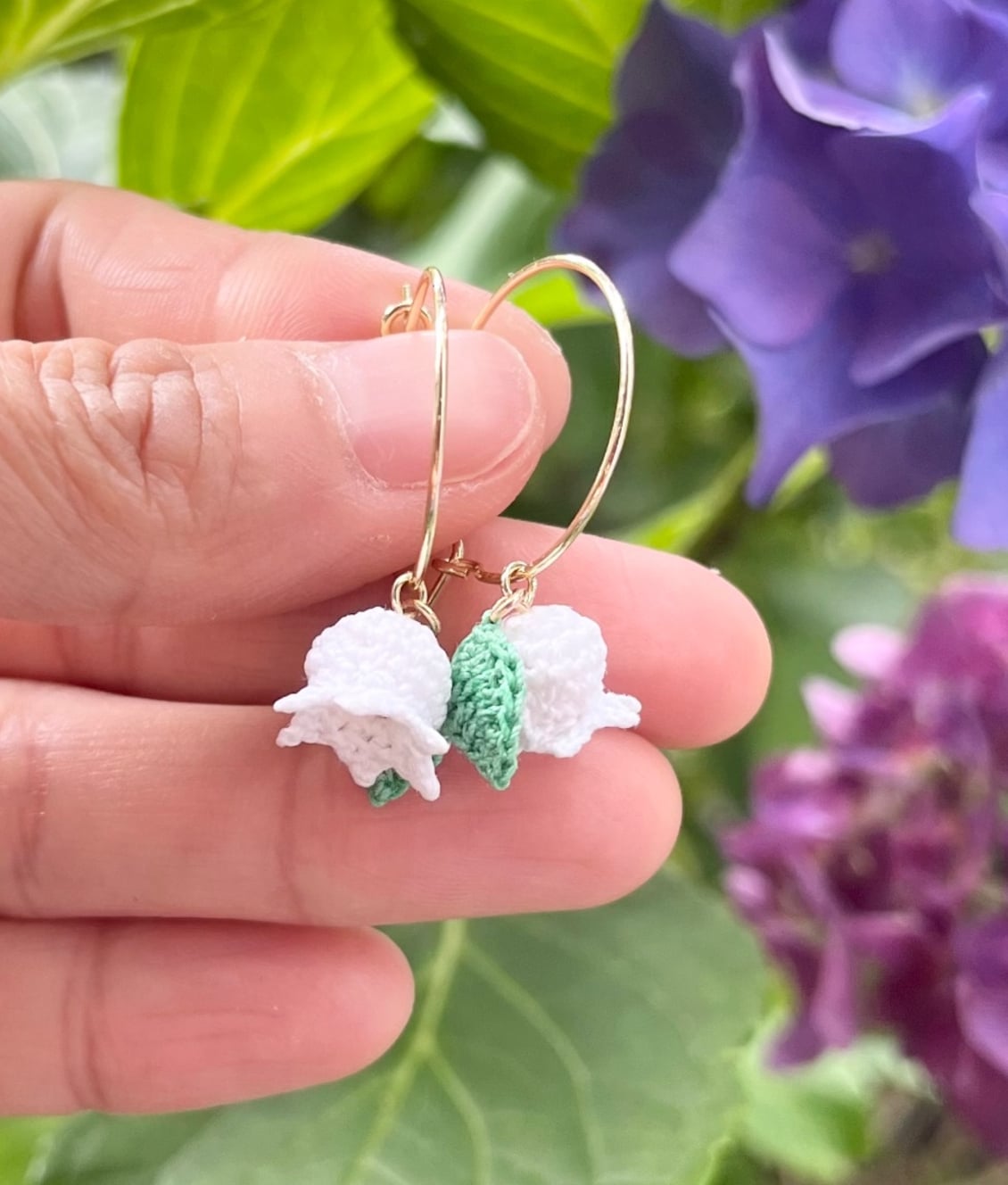 Micro Gehaakte Lelietje-van-dalen Oorbellen Hoops