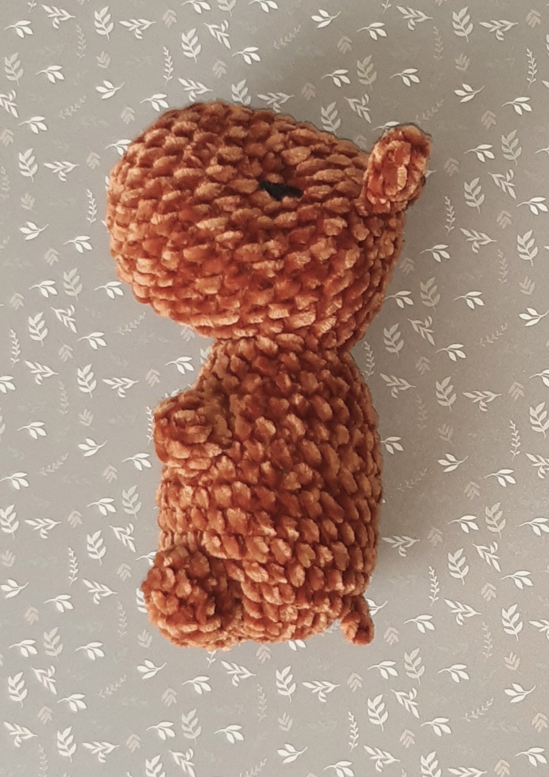 Schattige en Vriendelijke Capybara knuffel, gehaakt in velvet of chenile garen, geschikt voor kinderen onder de 3jaar - 75955.jpeg Schattige en Vriendelijke Capybara knuffel, gehaakt in velvet of chenile garen, geschikt voor kinderen onder de 3jaar