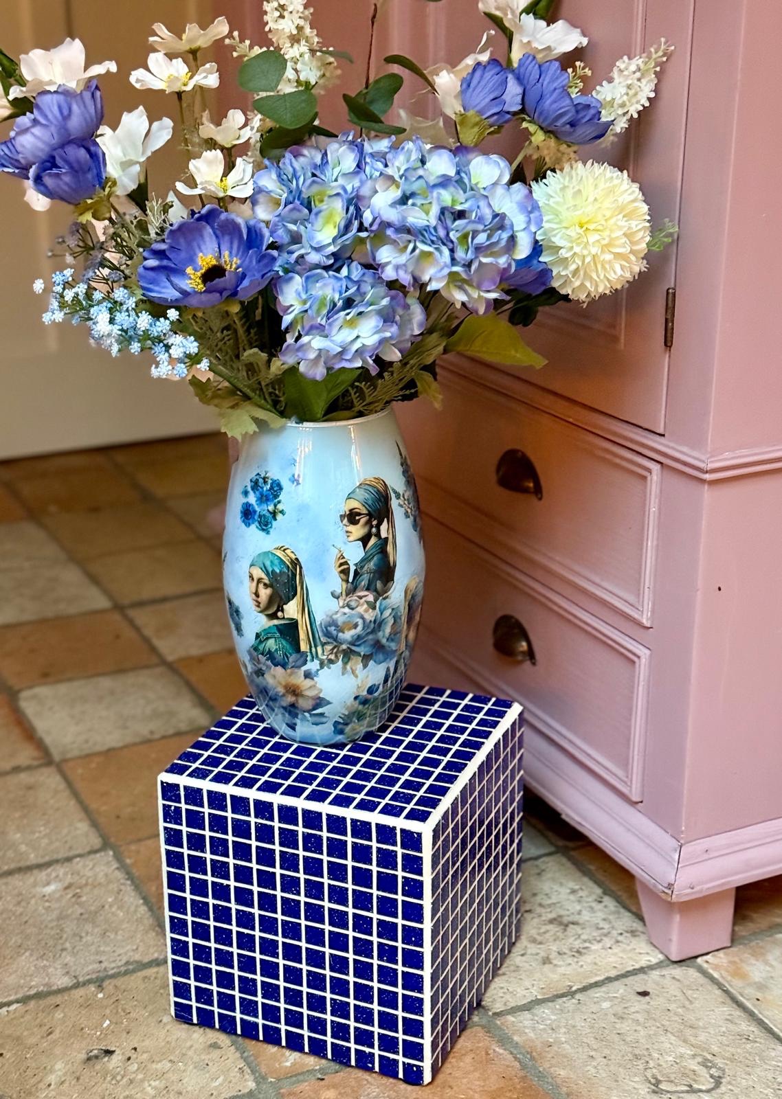 Unieke handgemaakte bijzettafel blauw - 25x25cm - 132421 Unieke handgemaakte bijzettafel blauw - 25x25cm