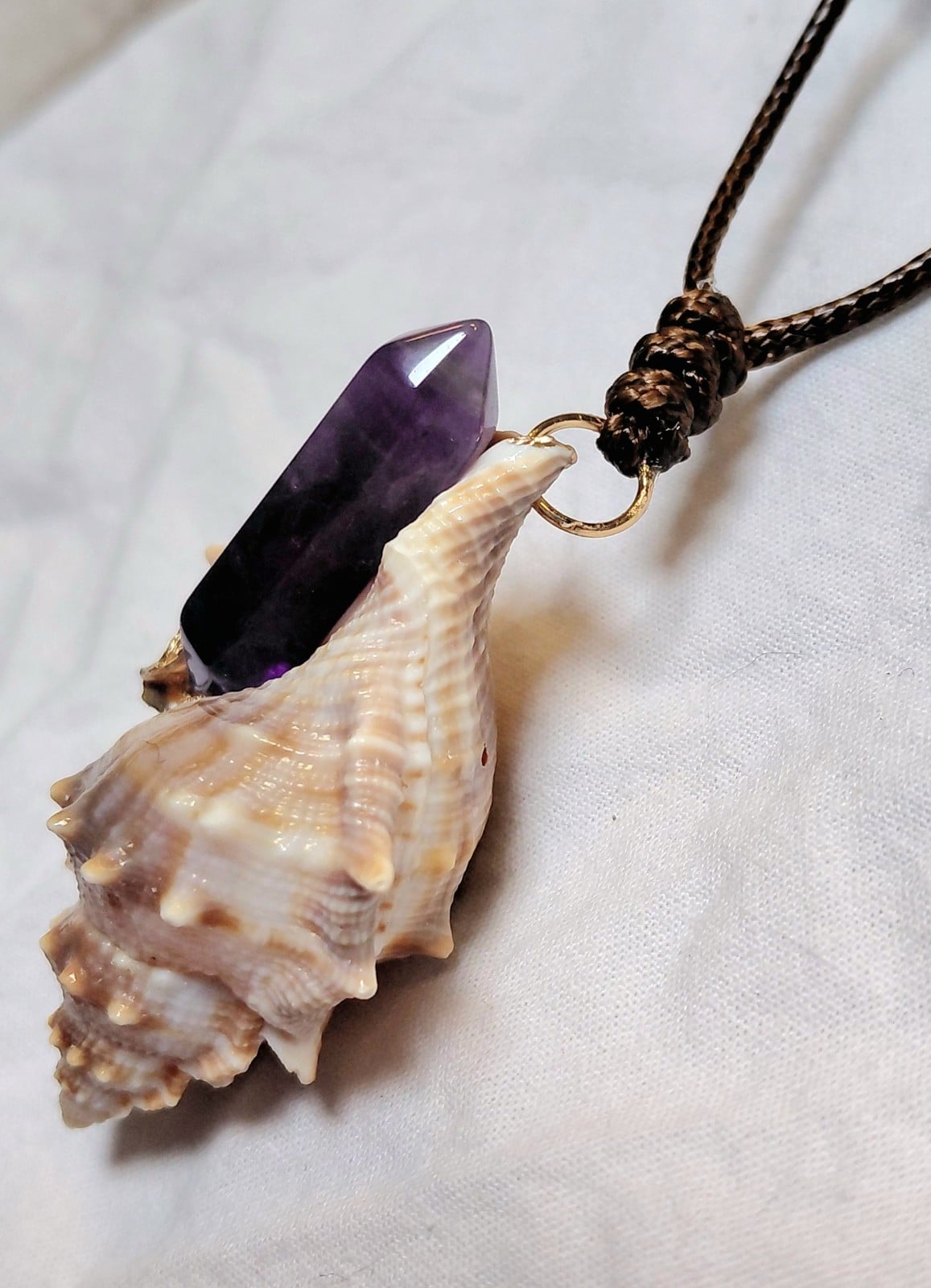 Ketting van waxkoord met hanger van schelp en amethist - 143406 Ketting van waxkoord met hanger van schelp en amethist