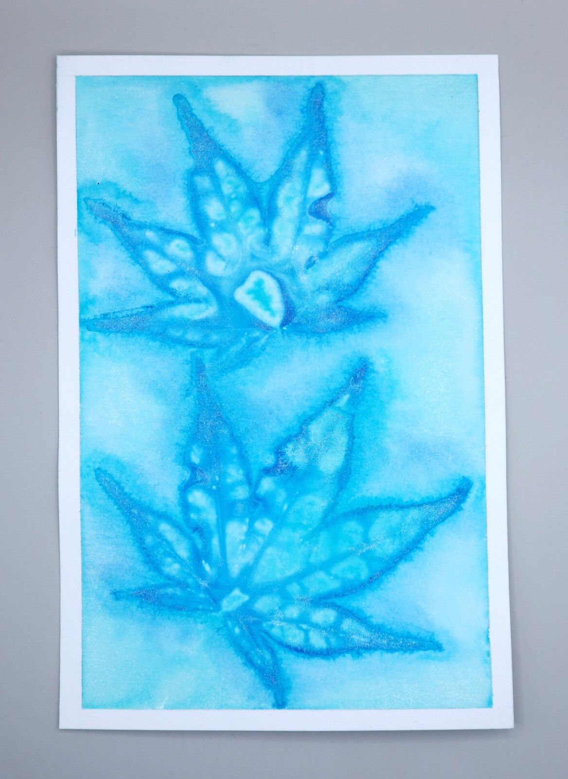 Bladeren in Blauw, Semi Abstract Schilderij Print/Kaart