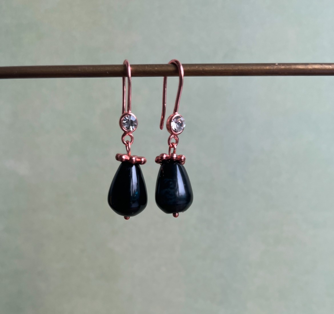 Roségoud vergulde oorbellen met hangertjes van agaat