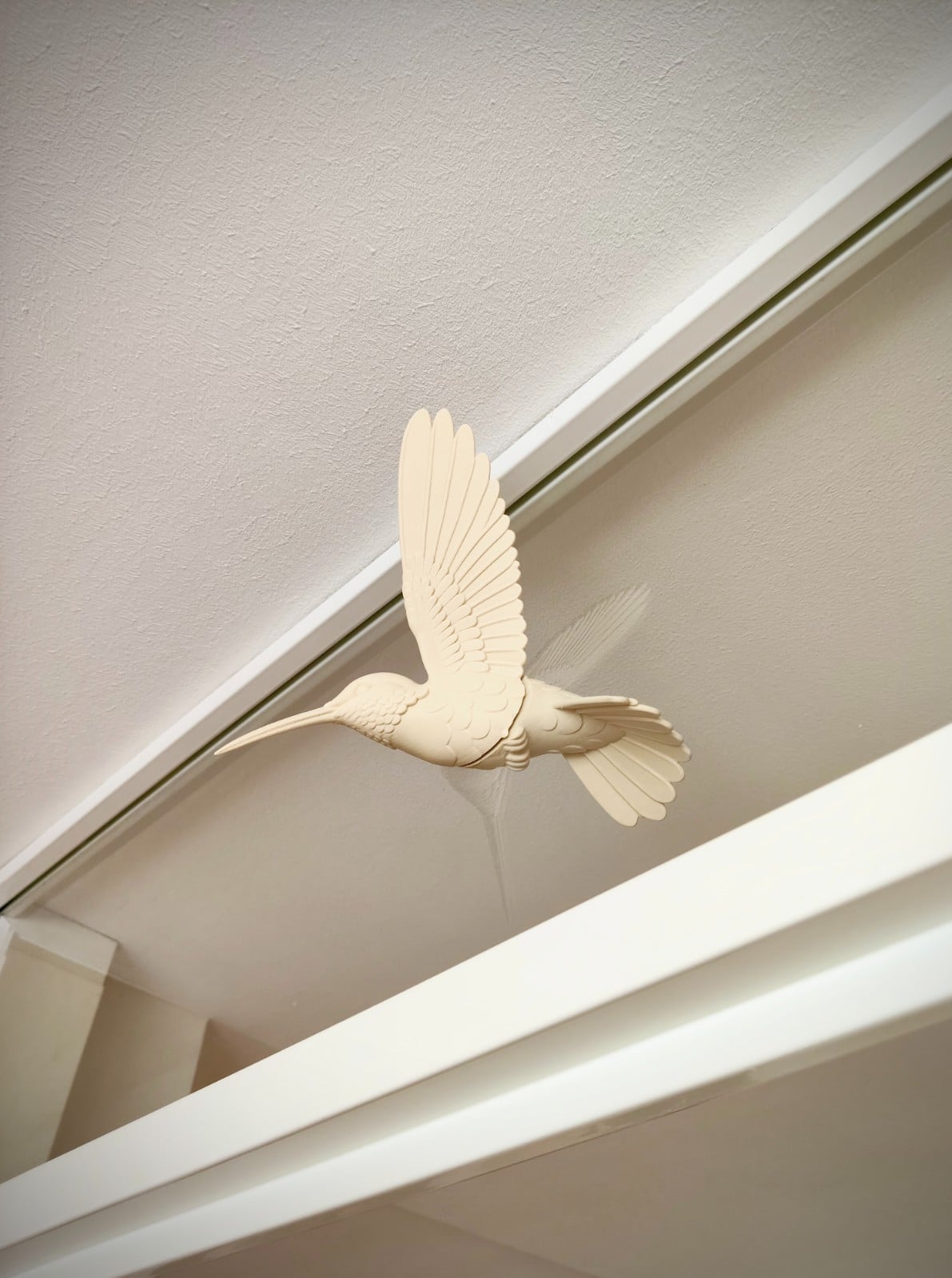 Magnetic hummingbird window art - Beige