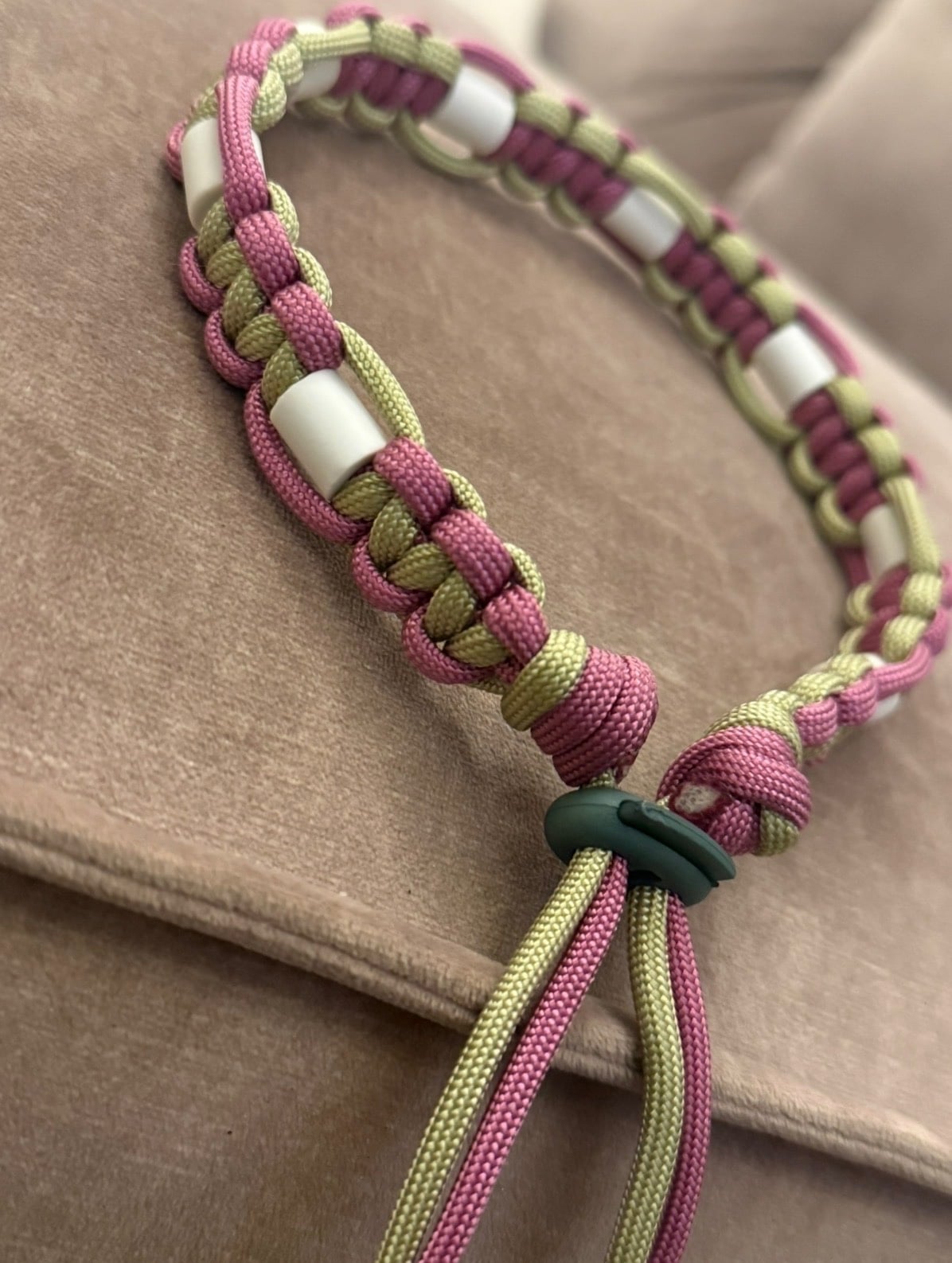 Anti-tekenband groen/roze