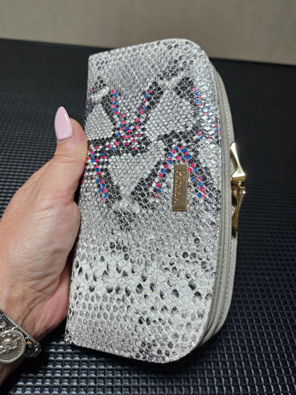 Patrizia Luxe Damesportemonnee â Slangenprint â Veel PasjesvakkenâĻ - 147750 Patrizia Luxe Damesportemonnee â Slangenprint â Veel Pasjesvakken â Elegant Cadeau Idee voor Haar