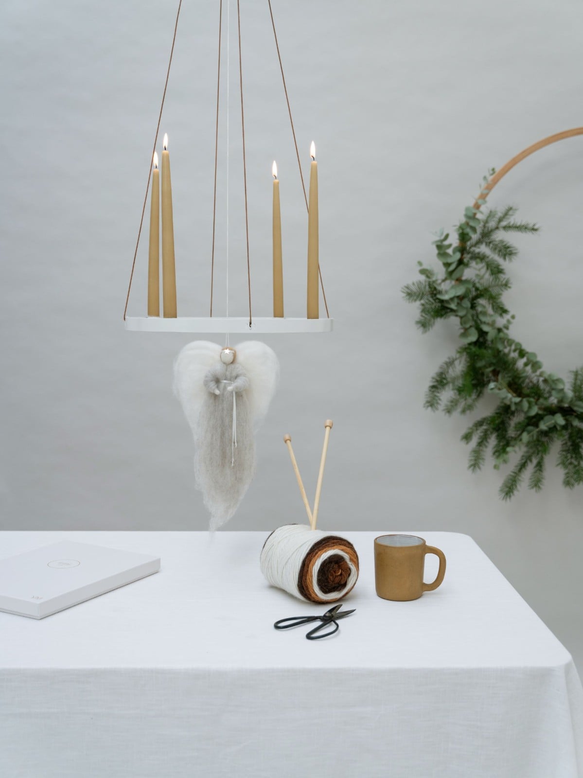 Beschermengel 'Irini' wit/ neutraal