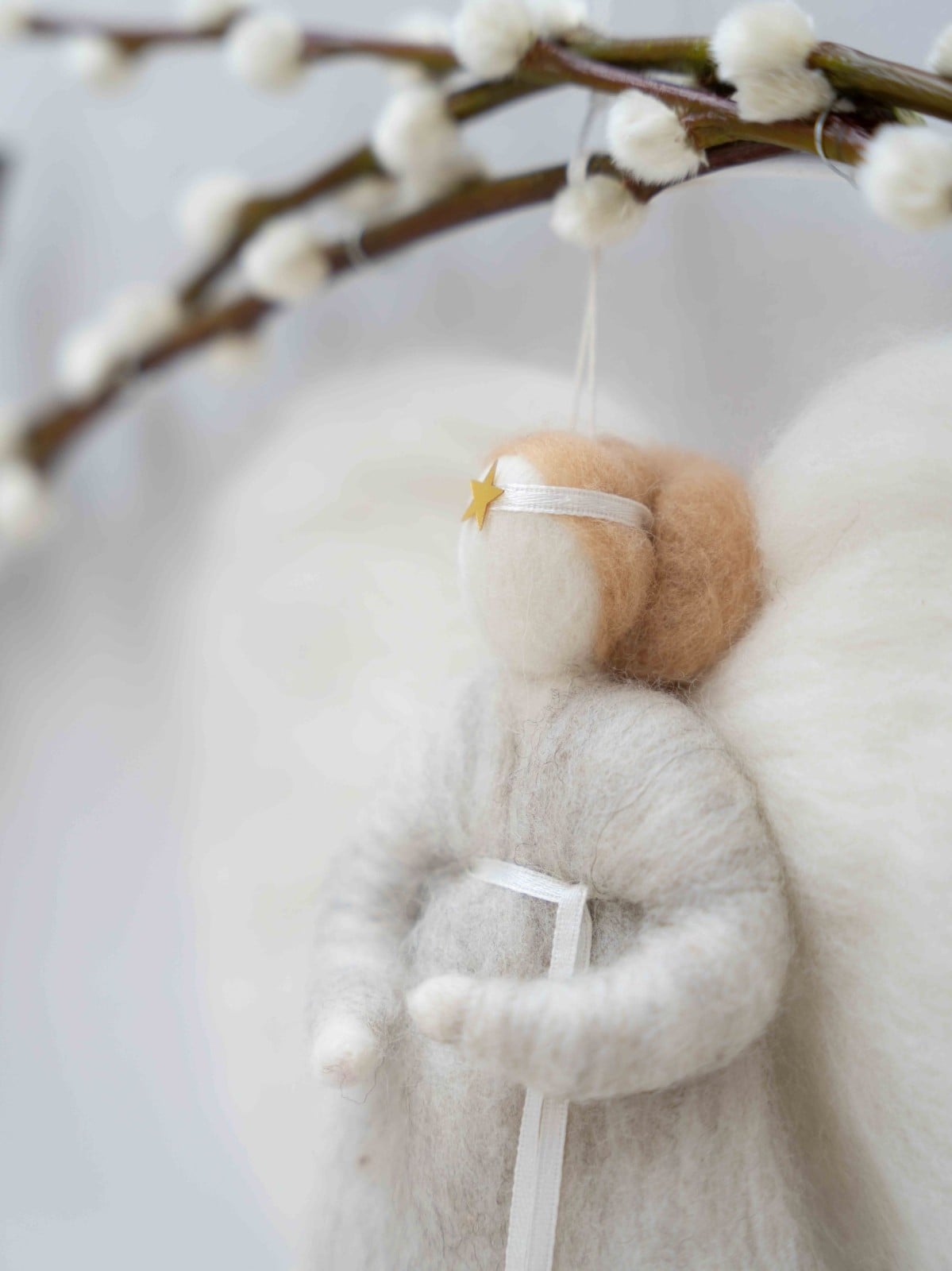 Beschermengel 'Irini' wit/ neutraal