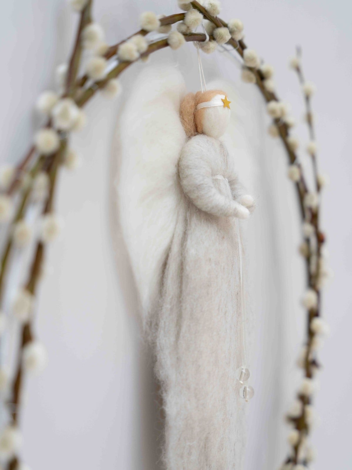 Beschermengel 'Irini' wit/ neutraal