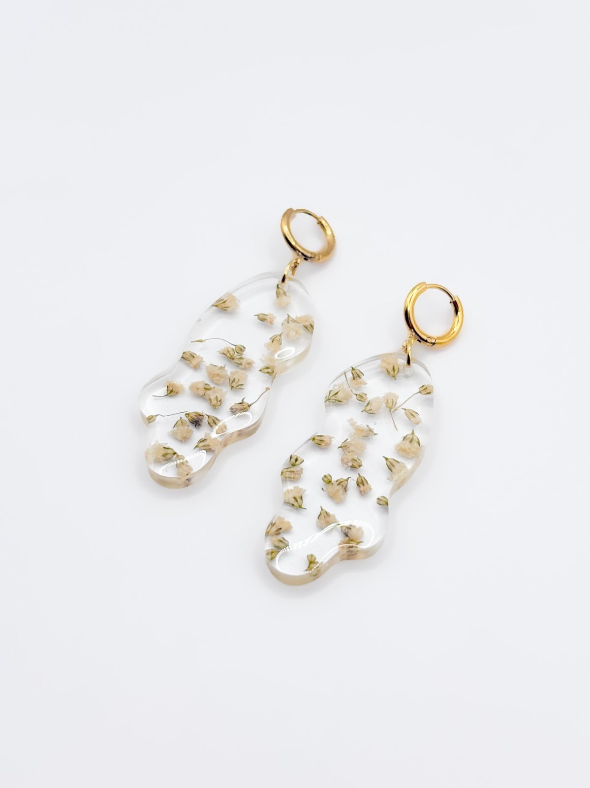 Leuke Organische Vorm Oorbellen Gevuld met Echt Gipskruid (The Classics)