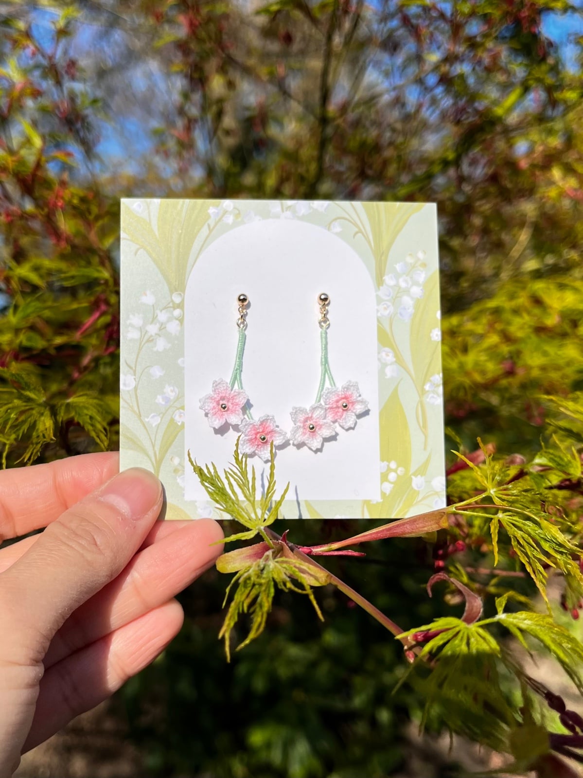 Micro gehaakte kersenbloesem oorbellen